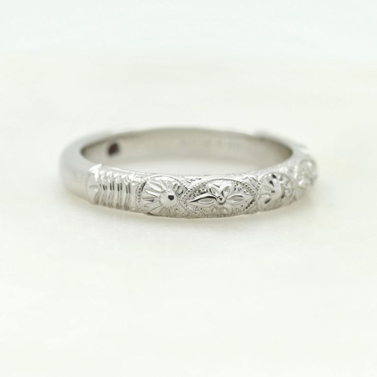 Engraved milgrain vintage floral wedding band
